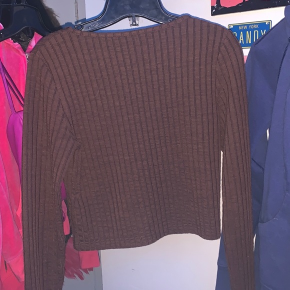 H&M CROP LONG SLEEVE - Picture 3 of 4